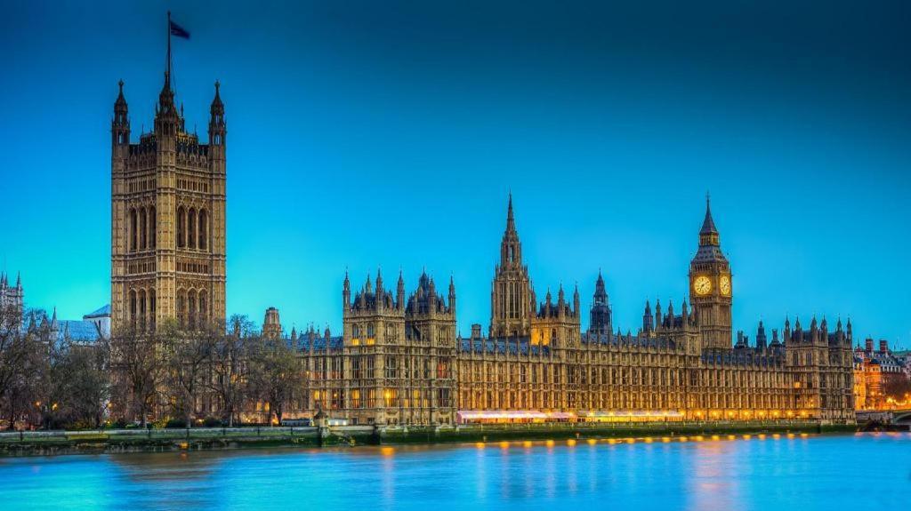 Apollo Hotel Kings Cross London Bagian luar foto