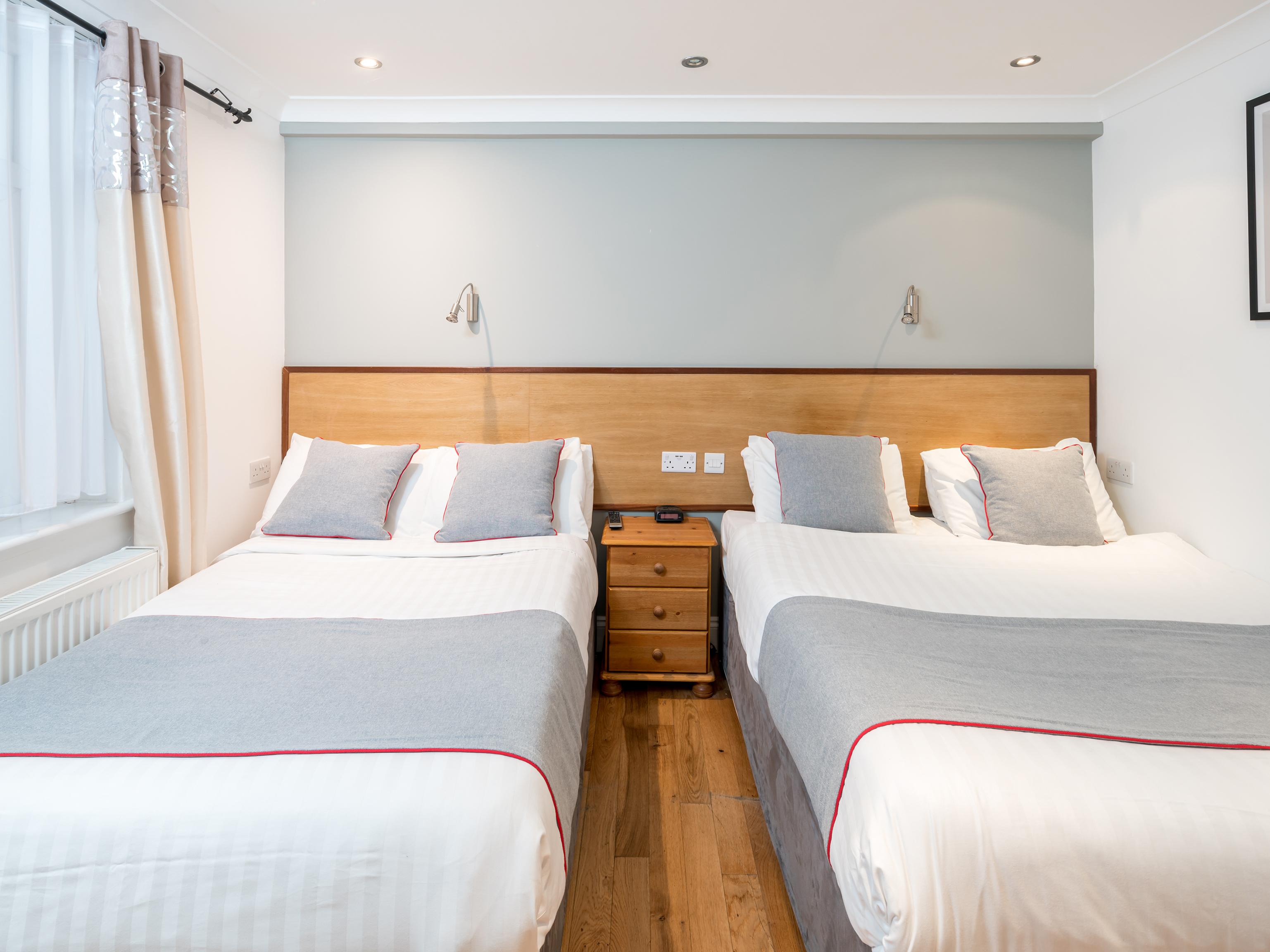 Apollo Hotel Kings Cross London Bagian luar foto