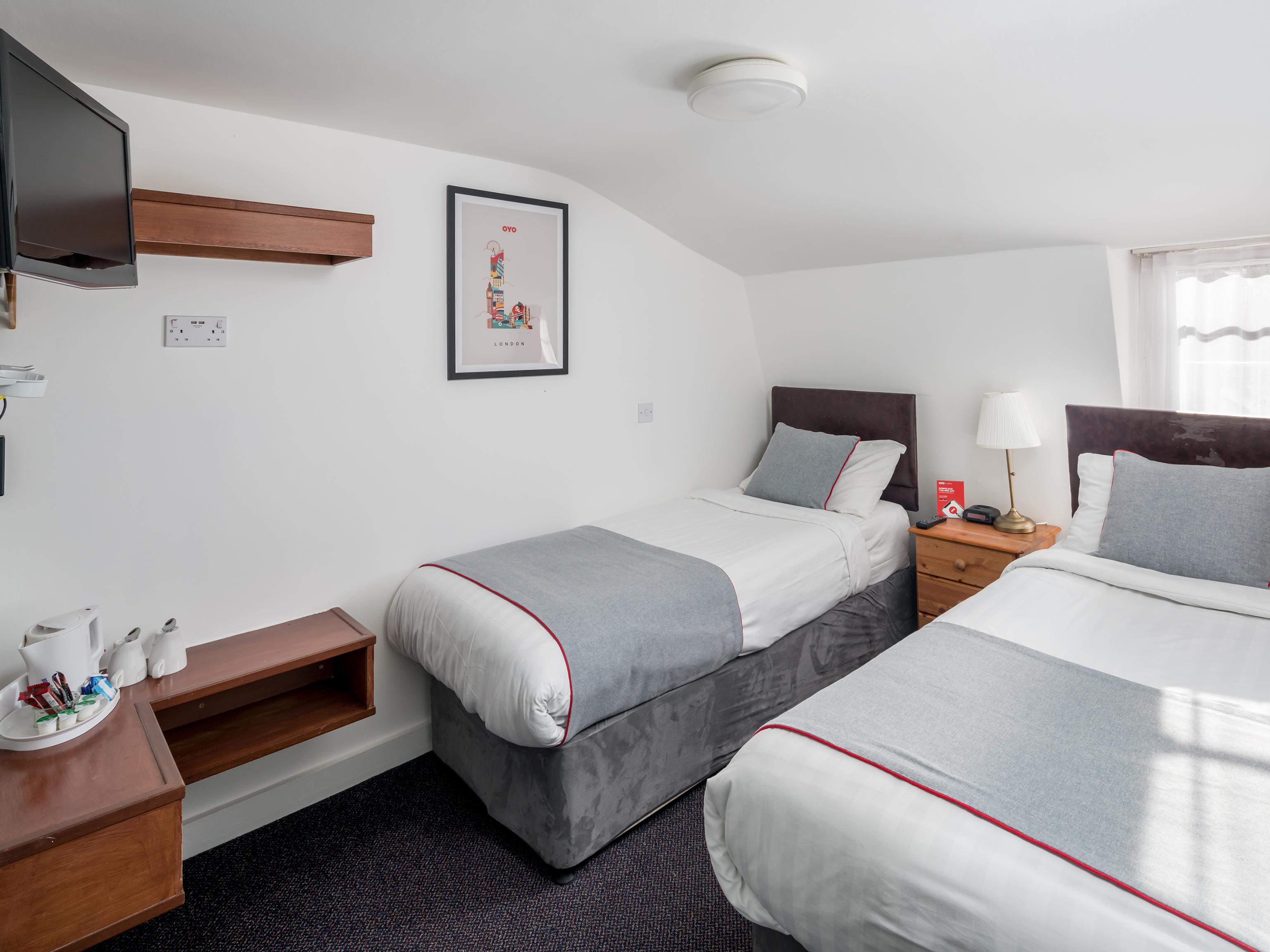 Apollo Hotel Kings Cross London Bagian luar foto