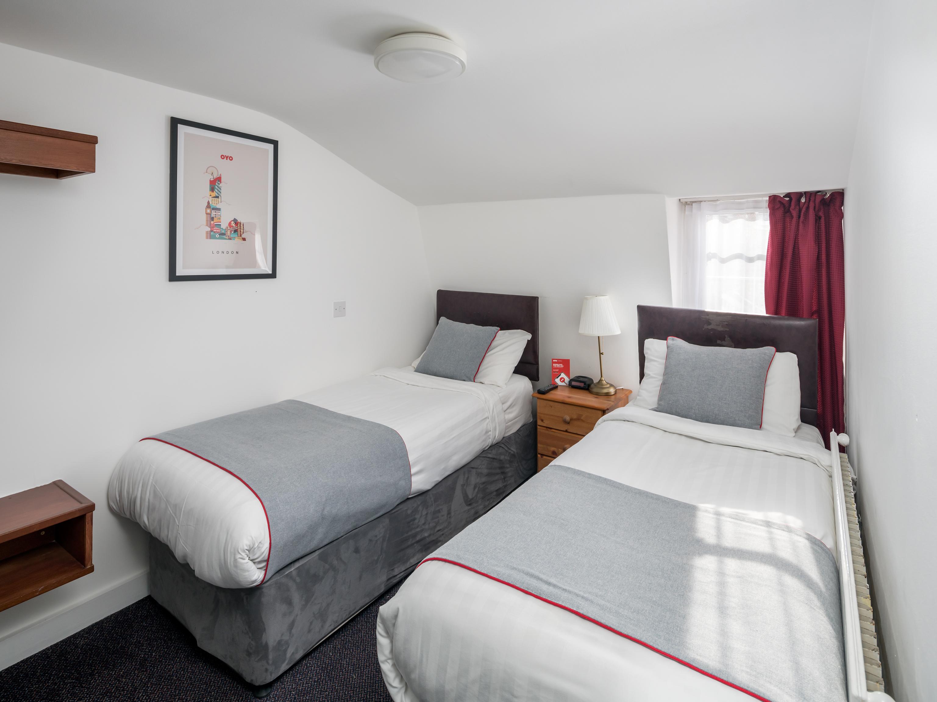 Apollo Hotel Kings Cross London Bagian luar foto