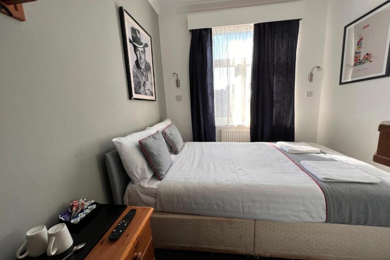 Apollo Hotel Kings Cross London Bagian luar foto