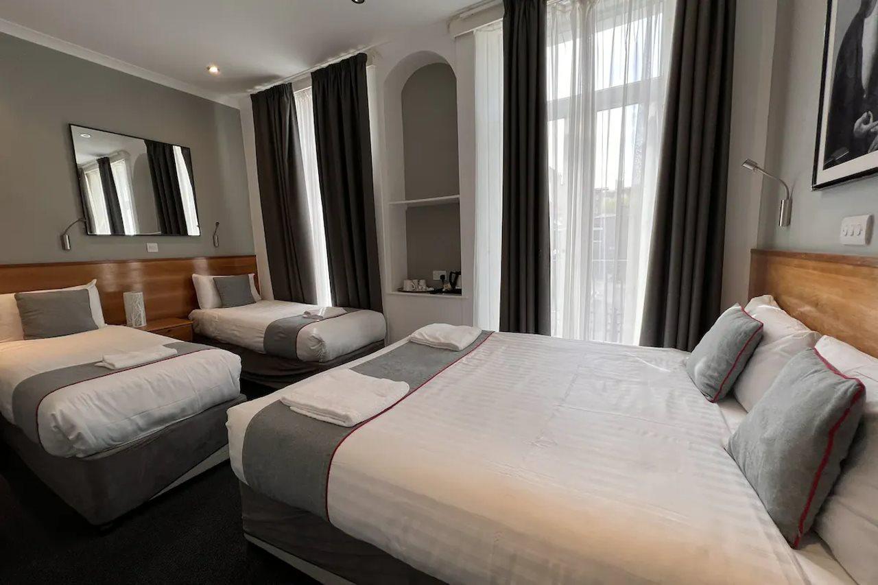 Apollo Hotel Kings Cross London Bagian luar foto
